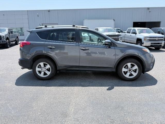 2013 GRAY /Black Toyota RAV4 XLE (2T3RFREVXDW) with an 2.5L I-4 DOHC engine, AUTOMATIC transmission, located at 1235 N Woodruff Ave., Idaho Falls, 83401, (208) 523-1053, 43.507172, -112.000488 - At Timberline Auto, finding a great deal on your next vehicle is always easy! Our experienced sales staff goal is to help find you the right vehicle at the right price! Our knowledgeable finance department has options for almost any credit score. We offer extended service contract options to prot- Photo#4