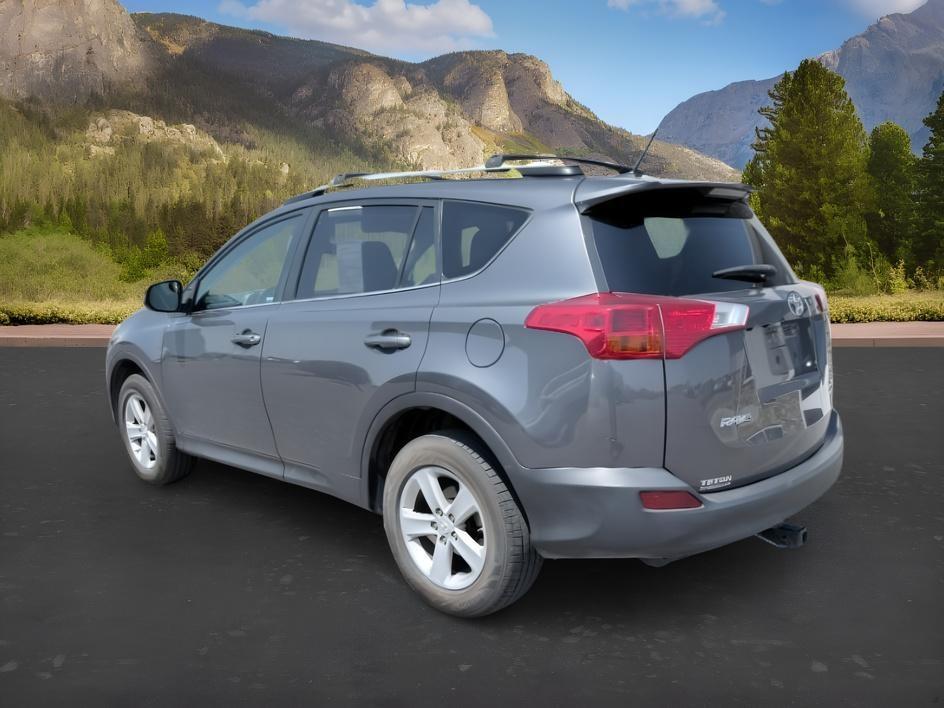 2013 GRAY /Black Toyota RAV4 XLE (2T3RFREVXDW) with an 2.5L I-4 DOHC engine, AUTOMATIC transmission, located at 1235 N Woodruff Ave., Idaho Falls, 83401, (208) 523-1053, 43.507172, -112.000488 - At Timberline Auto, finding a great deal on your next vehicle is always easy! Our experienced sales staff goal is to help find you the right vehicle at the right price! Our knowledgeable finance department has options for almost any credit score. We offer extended service contract options to prot- Photo#2