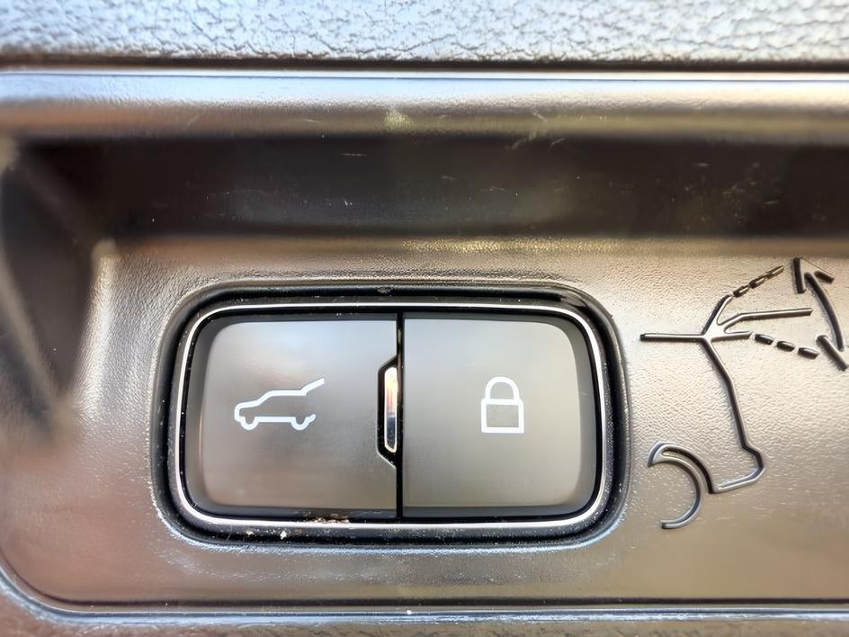2022 Carbonized Gray Metallic /LEATHER Ford Explorer Limited (1FMSK8FH9NG) with an 4 Cyl, 2.3L engine, 10-speed automatic transmission, located at 1175 N Woodruff Ave, Idaho Falls, ID, 83401, 43.506901, -111.999657 - <b>Vehicle Details</b><br>Discover refined capability and premium comfort in this 2022 Ford Explorer Limited, now available in Idaho Falls, ID. With 47,655 miles, this well-equipped SUV delivers the versatility families and adventure-seekers want, along with the confidence of 4WD for Idaho roads and- Photo#34