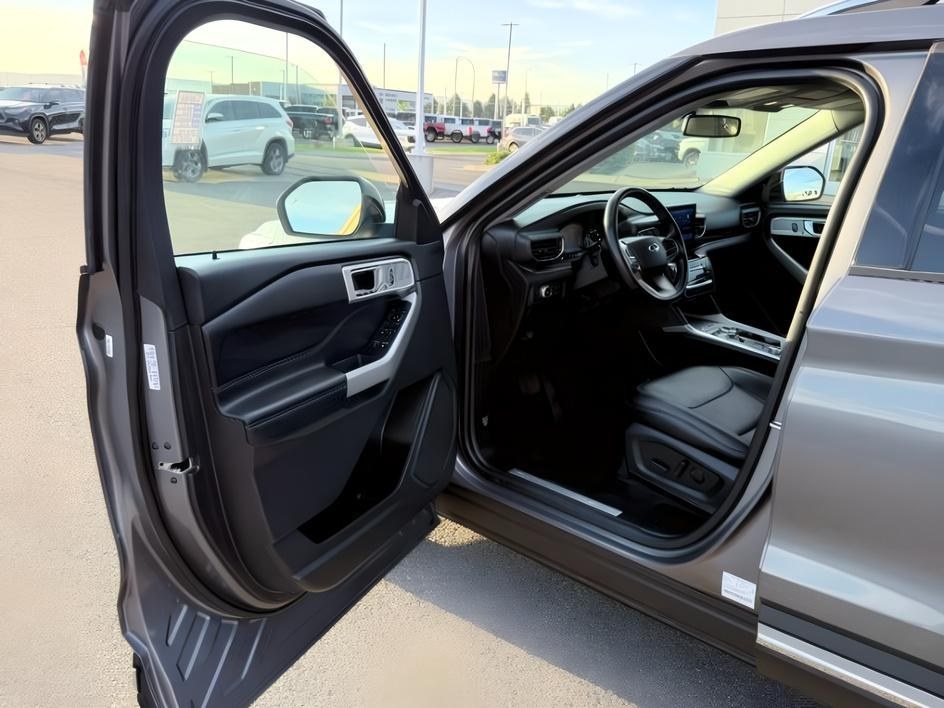 2022 Carbonized Gray Metallic /LEATHER Ford Explorer Limited (1FMSK8FH9NG) with an 4 Cyl, 2.3L engine, 10-speed automatic transmission, located at 1175 N Woodruff Ave, Idaho Falls, ID, 83401, 43.506901, -111.999657 - <b>Vehicle Details</b><br>Discover refined capability and premium comfort in this 2022 Ford Explorer Limited, now available in Idaho Falls, ID. With 47,655 miles, this well-equipped SUV delivers the versatility families and adventure-seekers want, along with the confidence of 4WD for Idaho roads and- Photo#42