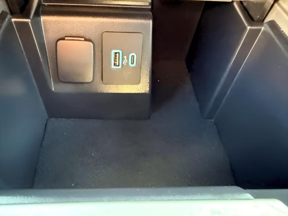 2022 Carbonized Gray Metallic /LEATHER Ford Explorer Limited (1FMSK8FH9NG) with an 4 Cyl, 2.3L engine, 10-speed automatic transmission, located at 1175 N Woodruff Ave, Idaho Falls, ID, 83401, 43.506901, -111.999657 - <b>Vehicle Details</b><br>Discover refined capability and premium comfort in this 2022 Ford Explorer Limited, now available in Idaho Falls, ID. With 47,655 miles, this well-equipped SUV delivers the versatility families and adventure-seekers want, along with the confidence of 4WD for Idaho roads and- Photo#47