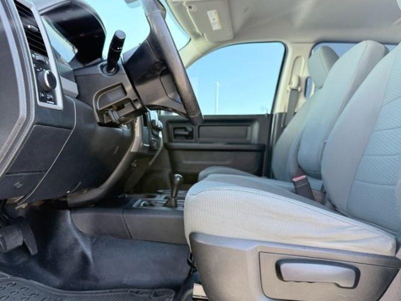 2017 Maximum Steel Metallic Clearcoat /Diesel Gray/Black Ram 3500 Tradesman (3C63R3GLXHG) with an 6 Cyl, 6.7L engine, 6-speed automatic transmission, located at 1175 N Woodruff Ave, Idaho Falls, ID, 83401, 43.506901, -111.999657 - <b>Vehicle Details</b><br>Take on tough jobs with confidence in this capable 2017 Ram 3500 ST, now available in Idaho Falls, ID. Built for serious work and dependable performance, this heavy-duty pickup is powered by a 6 Cyl, 6.7L Diesel engine paired with 4WD, giving you the strength and traction n- Photo#10