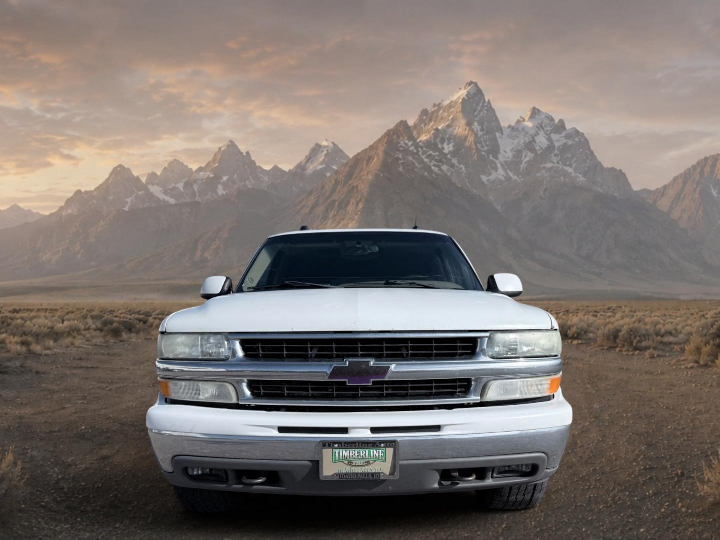 2005 Summit White /Gray/Dark Charcoal Chevrolet Tahoe LT (1GNEK13T25R) with an V8, 5.3L engine, 4-speed automatic transmission, located at 1175 N Woodruff Ave, Idaho Falls, ID, 83401, 43.506901, -111.999657 - <b>Vehicle Details</b><br>Discover capability, comfort, and proven V8 strength in this pre-owned 2005 Chevrolet Tahoe LT 4WD, now available in Idaho Falls, ID. Built for drivers who need dependable performance and versatile utility, this Chevrolet Tahoe is powered by a 5.3L V8 gasoline engine paired- Photo#7