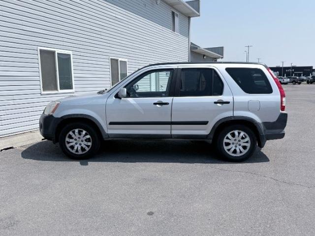 2005 SILVER /Ivory Honda CR-V EX (JHLRD78825C) with an 2.4L I-4 DOHC engine, AUTOMATIC transmission, located at 1235 N Woodruff Ave., Idaho Falls, 83401, (208) 523-1053, 43.507172, -112.000488 - At Timberline Auto, finding a great deal on your next vehicle is always easy! Our experienced sales staff goal is to help find you the right vehicle at the right price! Our knowledgeable finance department has options for almost any credit score. We offer extended service contract options to prot- Photo#1