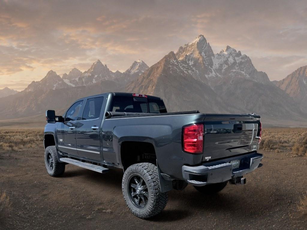 2017 Graphite Metallic /Jet Black/Medium Ash Gray Chevrolet Silverado High Country (1GC4K1EY4HF) with an V8, 6.6L engine, 6-speed automatic transmission, located at 1175 N Woodruff Ave, Idaho Falls, ID, 83401, 43.506901, -111.999657 - <b>Vehicle Details</b><br>Discover exceptional capability and premium comfort in this pre-owned 2017 Chevrolet Silverado 3500 High Country, a powerful 4WD diesel truck built to tackle tough jobs and deliver refined everyday driving. Under the hood, the V8, 6.6L Diesel engine brings serious strength- Photo#2