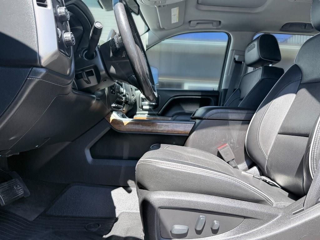 2017 Graphite Metallic /Jet Black/Medium Ash Gray Chevrolet Silverado High Country (1GC4K1EY4HF) with an V8, 6.6L engine, 6-speed automatic transmission, located at 1175 N Woodruff Ave, Idaho Falls, ID, 83401, 43.506901, -111.999657 - <b>Vehicle Details</b><br>Discover exceptional capability and premium comfort in this pre-owned 2017 Chevrolet Silverado 3500 High Country, a powerful 4WD diesel truck built to tackle tough jobs and deliver refined everyday driving. Under the hood, the V8, 6.6L Diesel engine brings serious strength- Photo#11