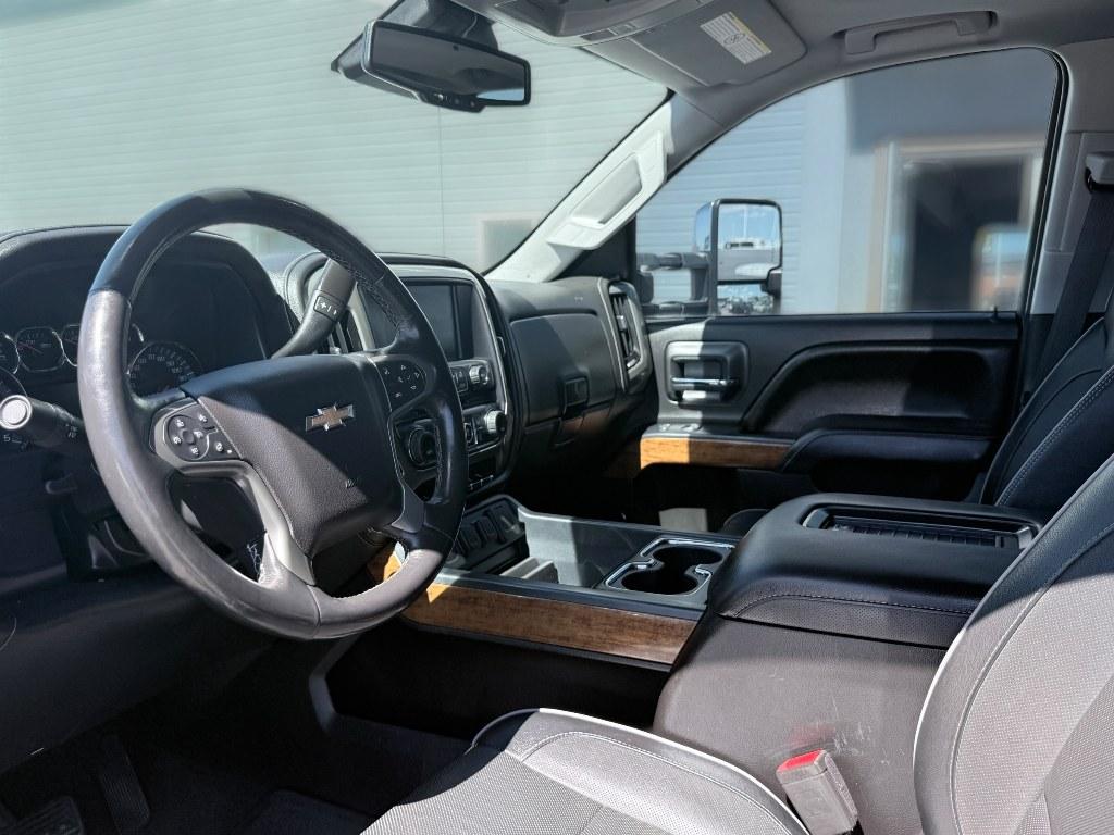 2017 Graphite Metallic /Jet Black/Medium Ash Gray Chevrolet Silverado High Country (1GC4K1EY4HF) with an V8, 6.6L engine, 6-speed automatic transmission, located at 1175 N Woodruff Ave, Idaho Falls, ID, 83401, 43.506901, -111.999657 - <b>Vehicle Details</b><br>Discover exceptional capability and premium comfort in this pre-owned 2017 Chevrolet Silverado 3500 High Country, a powerful 4WD diesel truck built to tackle tough jobs and deliver refined everyday driving. Under the hood, the V8, 6.6L Diesel engine brings serious strength- Photo#12