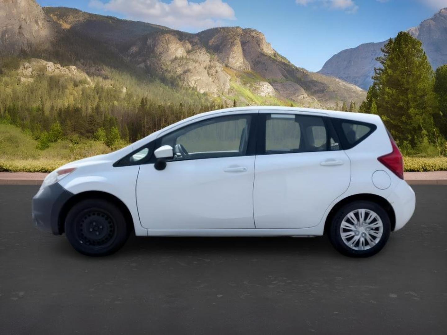 2015 WHITE /CLOTH Nissan Versa Note (3N1CE2CP3FL) with an 16L I4 engine, Automatic transmission, located at 1175 N Woodruff Ave, Idaho Falls, ID, 83401, 43.506901, -111.999657- Photo#1