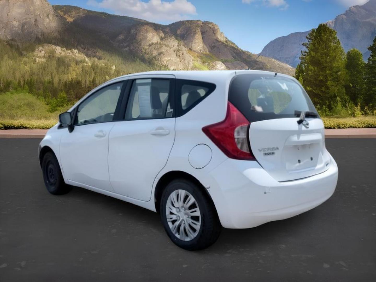 2015 WHITE /CLOTH Nissan Versa Note (3N1CE2CP3FL) with an 16L I4 engine, Automatic transmission, located at 1175 N Woodruff Ave, Idaho Falls, ID, 83401, 43.506901, -111.999657- Photo#2