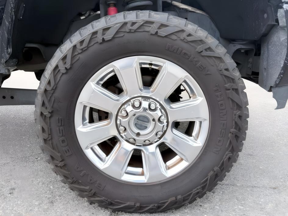 2017 Shadow Black /Black Ford F-350 (1FT8W3BT7HE) with an Powerstroke 67L V-8 diesel direct injection engine, Automatic transmission, located at 1175 N Woodruff Ave, Idaho Falls, ID, 83401, 43.506901, -111.999657 - At Timberline Auto, finding a great deal on your next vehicle is always easy! Our experienced sales staff goal is to help find you the right vehicle at the right price! Our knowledgeable finance department has options for almost any credit score. We offer extended service contract options to prot- Photo#10