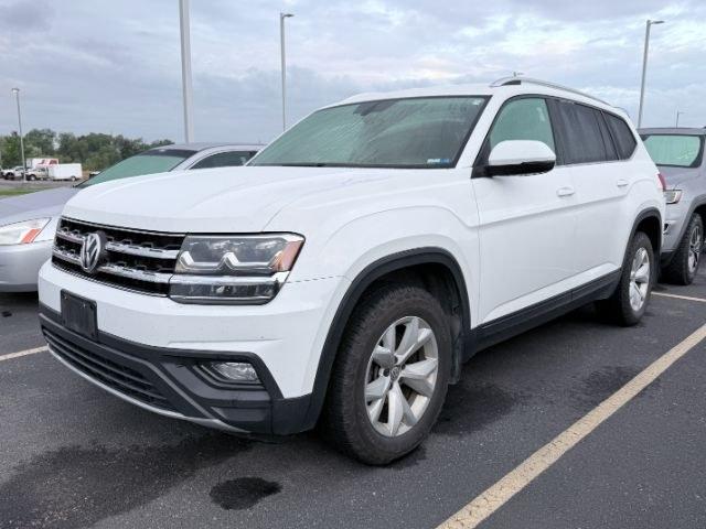 2018 WHITE /Titan Black Volkswagen Atlas (1V2CR2CA9JC) with an 36L V-6 gasoline direct injection engine, Automatic transmission, located at 1175 N Woodruff Ave, Idaho Falls, ID, 83401, 43.506901, -111.999657 - At Timberline Auto, finding a great deal on your next vehicle is always easy! Our experienced sales staff goal is to help find you the right vehicle at the right price! Our knowledgeable finance department has options for almost any credit score. We offer extended service contract options to prot- Photo#1