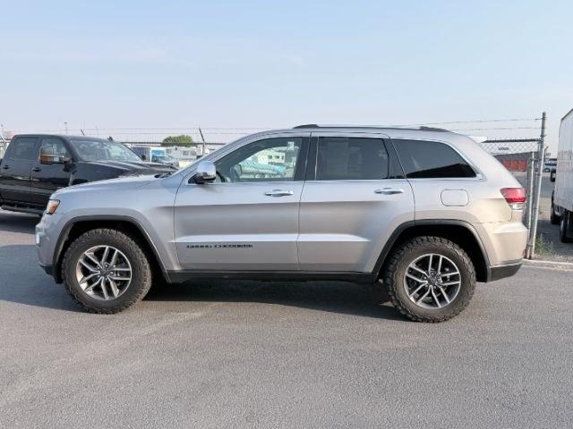 2020 SILVER /Black Jeep Grand Cherokee Limited 4x4 (1C4RJFBGXLC) with an Pentastar 3.6L V-6 DOHC engine, AUTOMATIC transmission, located at 1235 N Woodruff Ave., Idaho Falls, 83401, (208) 523-1053, 43.507172, -112.000488 - At Timberline Auto, finding a great deal on your next vehicle is always easy! Our experienced sales staff goal is to help find you the right vehicle at the right price! Our knowledgeable finance department has options for almost any credit score. We offer extended service contract options to prot- Photo#0