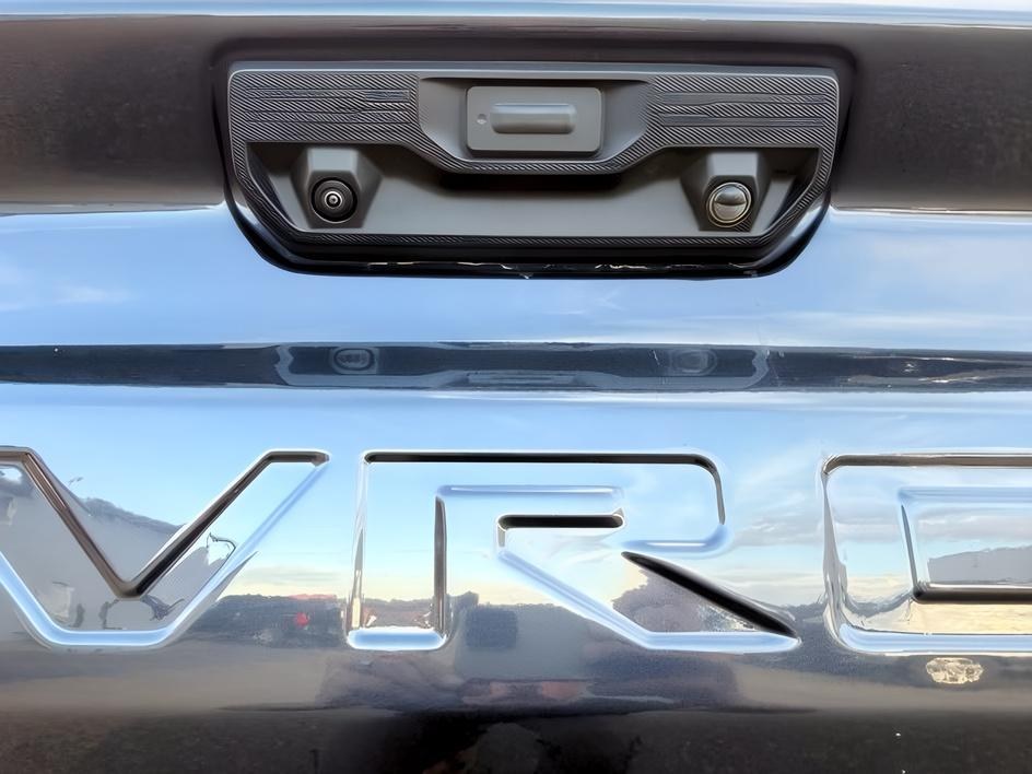 2024 GRAY /Jet Black Chevrolet Silverado LTZ (1GCUDGEDXRZ) with an V8, 5.3L engine, 10-speed automatic transmission, located at 1175 N Woodruff Ave, Idaho Falls, ID, 83401, 43.506901, -111.999657 - <b>Vehicle Details</b><br>Find capability, comfort, and premium style in this pre-owned 2024 Chevrolet Silverado 1500 LTZ 4WD, now available in Idaho Falls, ID. Powered by a V8, 5.3L gasoline engine, this Chevrolet Silverado delivers confident performance for towing, hauling, and everyday driving. T- Photo#33