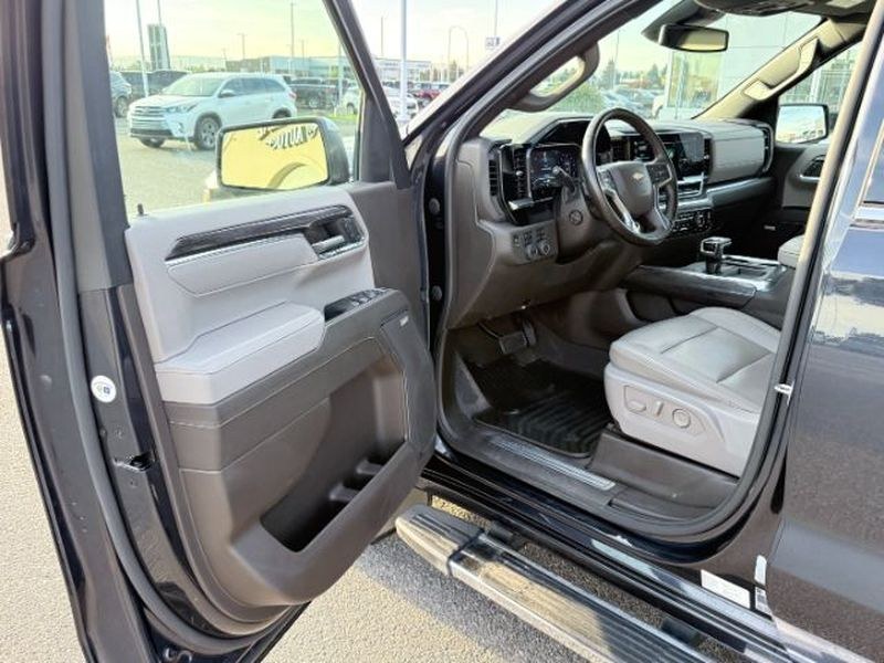 2024 GRAY /Jet Black Chevrolet Silverado LTZ (1GCUDGEDXRZ) with an V8, 5.3L engine, 10-speed automatic transmission, located at 1175 N Woodruff Ave, Idaho Falls, ID, 83401, 43.506901, -111.999657 - <b>Vehicle Details</b><br>Find capability, comfort, and premium style in this pre-owned 2024 Chevrolet Silverado 1500 LTZ 4WD, now available in Idaho Falls, ID. Powered by a V8, 5.3L gasoline engine, this Chevrolet Silverado delivers confident performance for towing, hauling, and everyday driving. T- Photo#12