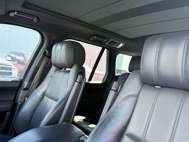 2015 BLACK /Ebony/Ebony/Ebony/Cirrus Land Rover Range Rover (SALGS2TF2FA) with an 5L V-8 gasoline direct injection engine, Automatic transmission, located at 1175 N Woodruff Ave, Idaho Falls, ID, 83401, 43.506901, -111.999657 - At Timberline Auto, finding a great deal on your next vehicle is always easy! Our experienced sales staff goal is to help find you the right vehicle at the right price! Our knowledgeable finance department has options for almost any credit score. We offer extended service contract options to prot- Photo#52