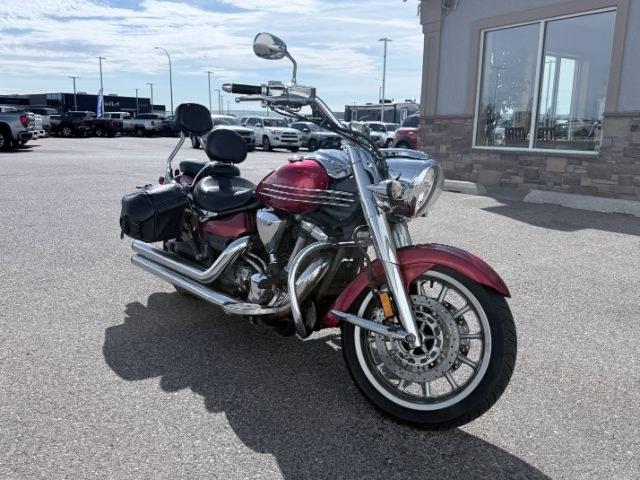 2007 RED /NA Yamaha Roadliner (JYAVP21E57A) with an 1900CC engine, Automatic transmission, located at 1175 N Woodruff Ave, Idaho Falls, ID, 83401, 43.506901, -111.999657 - At Timberline Auto, finding a great deal on your next vehicle is always easy! Our experienced sales staff goal is to help find you the right vehicle at the right price! Our knowledgeable finance department has options for almost any credit score. We offer extended service contract options to prot- Photo#17