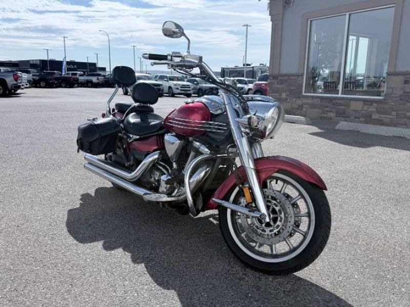 2007 RED /NA Yamaha XV1900 ROADLINER (JYAVP21E57A) with an V2, 1854 cc engine, AUTOMATIC transmission, located at 1175 N Woodruff Ave, Idaho Falls, ID, 83401, 43.506901, -111.999657 - <b>Vehicle Details</b><br>Ride in style with this pre-owned 2007 Yamaha XV1900 ROADLINER, now available in Idaho Falls, ID. With just 27,141 miles, this motorcycle offers low mileage for its age and delivers the kind of presence riders love. Powered by a strong V2 1,854 cc gasoline engine, the Roadl- Photo#6