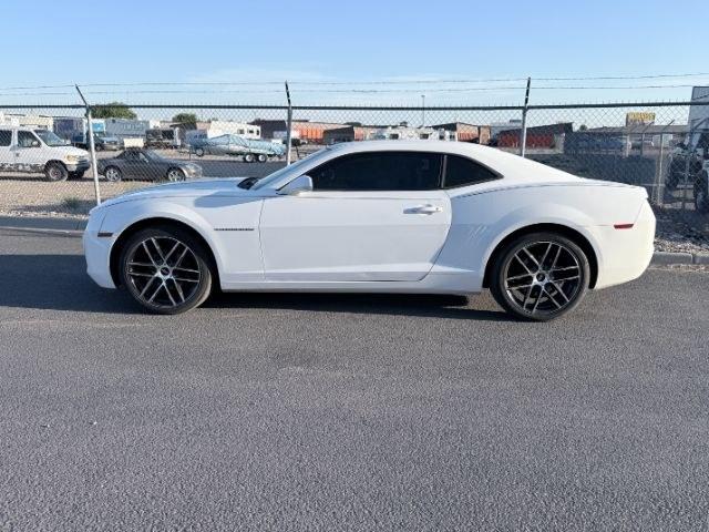2010 WHITE /Black Chevrolet Camaro (2G1FC1EV9A9) with an 36L V-6 gasoline direct injection engine, Automatic transmission, located at 1175 N Woodruff Ave, Idaho Falls, ID, 83401, 43.506901, -111.999657 - At Timberline Auto, finding a great deal on your next vehicle is always easy! Our experienced sales staff goal is to help find you the right vehicle at the right price! Our knowledgeable finance department has options for almost any credit score. We offer extended service contract options to prot- Photo#1